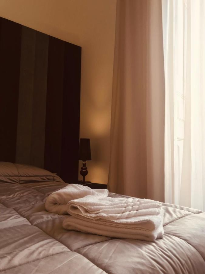 Motta Palace Apartments & Rooms Motta SantʼAnastasia Eksteriør bilde