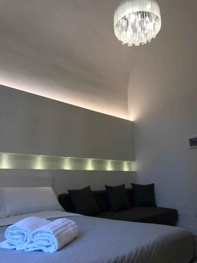 Motta Palace Apartments & Rooms Motta SantʼAnastasia Eksteriør bilde