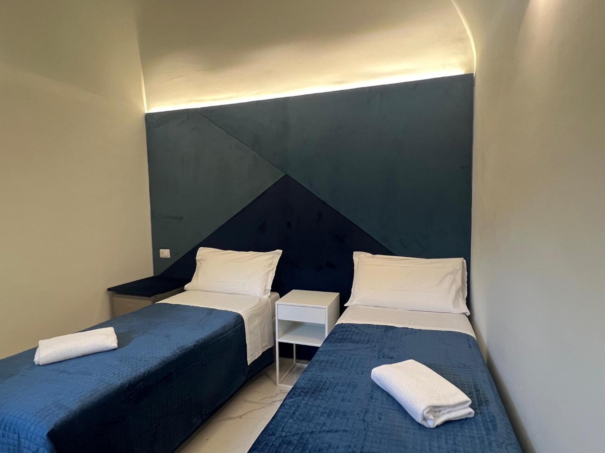 Motta Palace Apartments & Rooms Motta SantʼAnastasia Eksteriør bilde