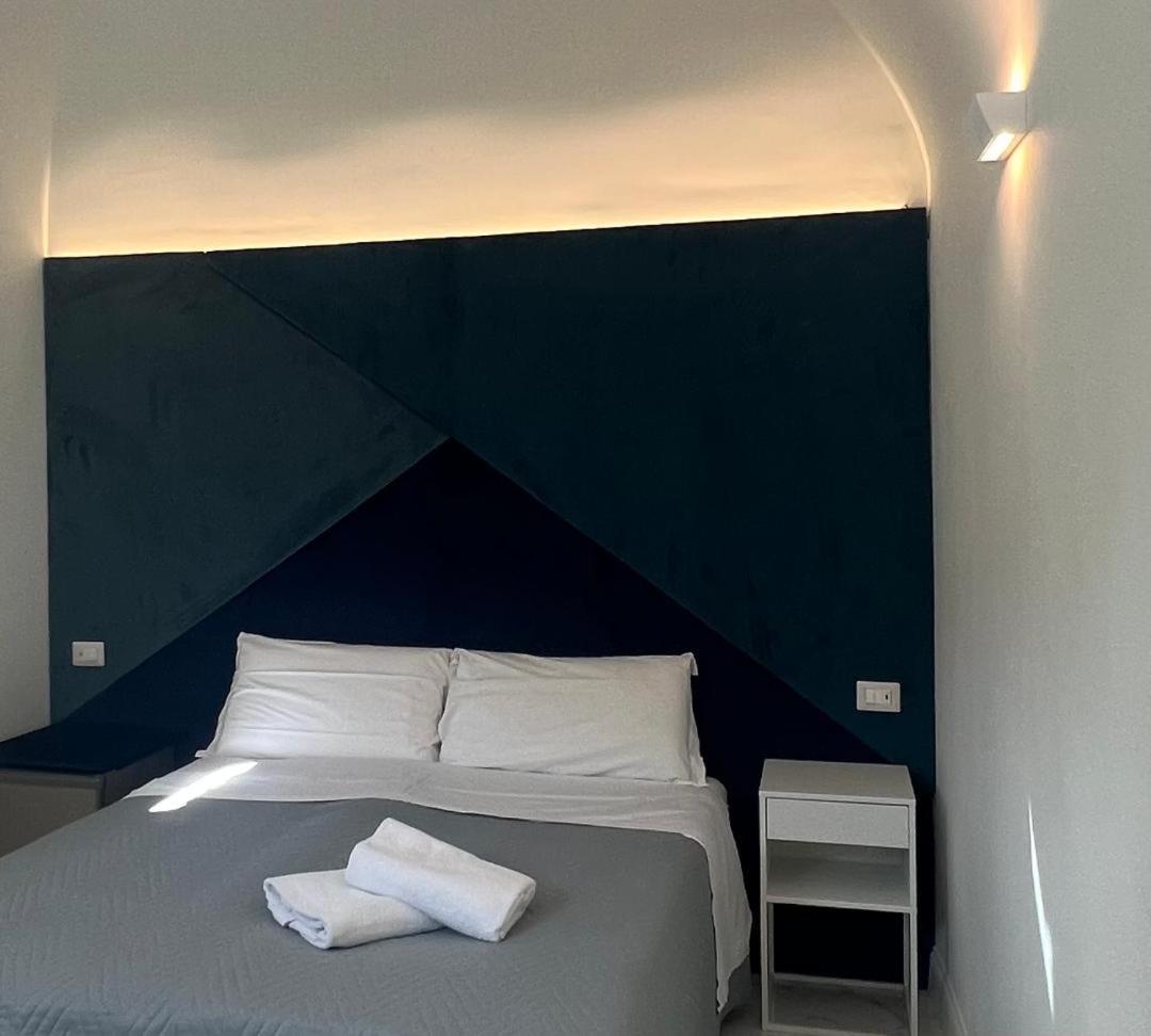 Motta Palace Apartments & Rooms Motta SantʼAnastasia Eksteriør bilde